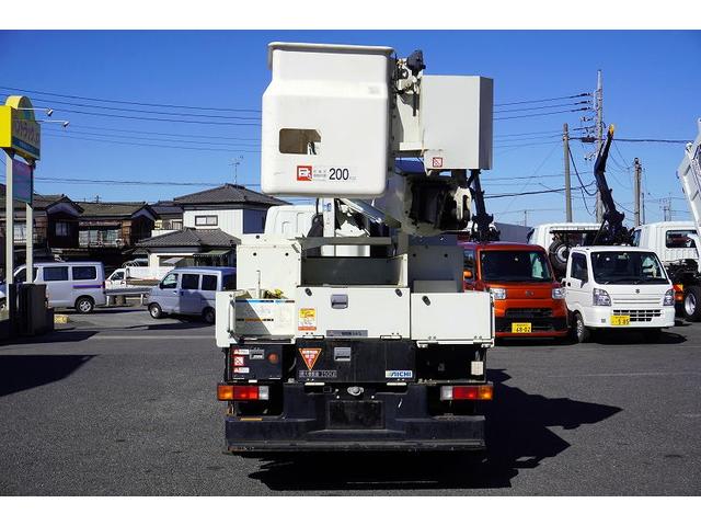 キャンター 高所作業車　アイチ製ＳＢ１０Ａ　最大地上高９．７ｍ　通信工事　ＦＲＰバケット　バケット積載荷重２００ｋｇ　積載２５０ｋｇ　工具入れ　ジョイスティックタイプ　アワーメーター１４８３ｈ　左電格ミラー　フォグランプ（9枚目）