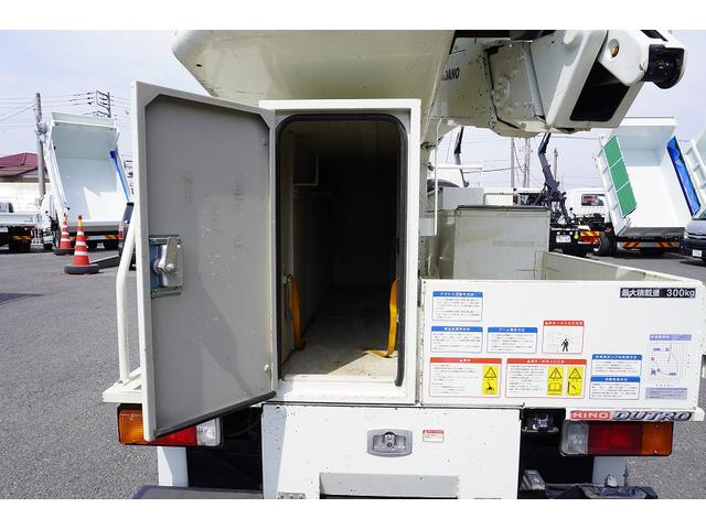 デュトロ 高所作業車　タダノ製ＡＴ－１００ＴＴＥ　最大地上高９．９ｍ　ＦＲＰバケット　バケット積載荷重２００ｋｇ　積載３００ｋｇ　工具入れ　ブーム自動格納　ジョイスティックタイプ　アワーメーター１５４０ｈ　社外ナビ　フォグランプ　左電格ミラー　電気工事仕様　ＡＴ（37枚目）