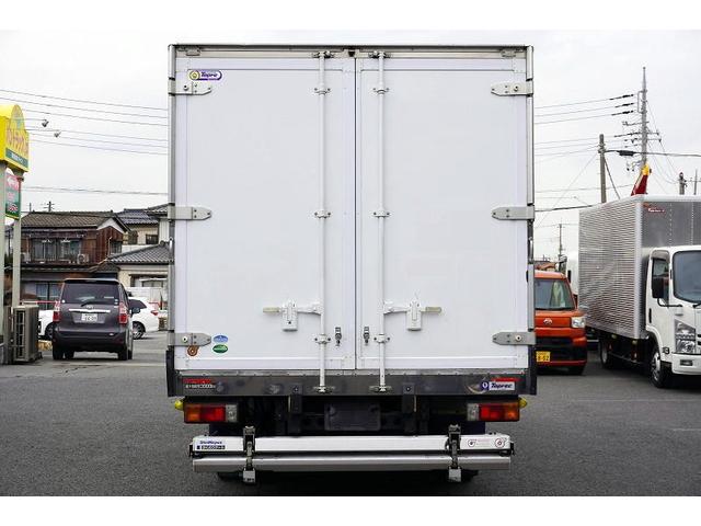 デュトロ ワイドロング　冷蔵冷凍車　３トン積　低温　格納パワーゲート　積載３０００ｋｇ　－３０度設定　荷台アルミ板張り　ラッシング２段　左電格ミラー　スマートキー　電動パーキングブレーキ　フォグランプ　バックカメラ　ＥＴＣ　坂道発進補助　衝突軽減ブレーキ　車線逸脱警報（5枚目）