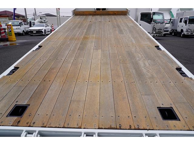 ファイター 増トン　４段クレーン　セーフティローダー　ウインチ　ラジコン　標準幅　ベッド付　積載６２００ｋｇ　古河ユニック製　２．９３ｔ吊　フックイン　差違いアウトリガー　５．８ｍ長　リア油圧ゲート　スタンション穴　床フック　ミラーヒーター　メッキ　６速ＭＴ（51枚目）