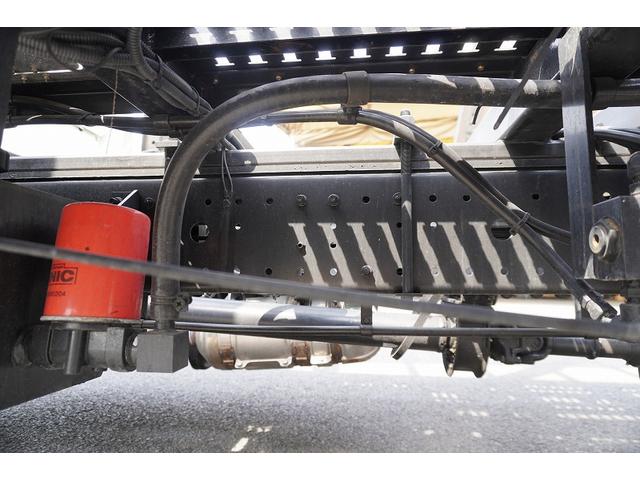 デュトロ キャリアカー　２台積　３．５トン積　ラジコン　ウインチ　古河　積載３５００ｋｇ　油圧リアゲート　アルミホイール　社外テール　ＥＴＣ　坂道発進補助　左電格ミラー　クリアランスソナー　ＬＥＤヘッドライト　フォグ　衝突軽減ブレーキ　電動パーキングブレーキ　６速ＭＴ（25枚目）