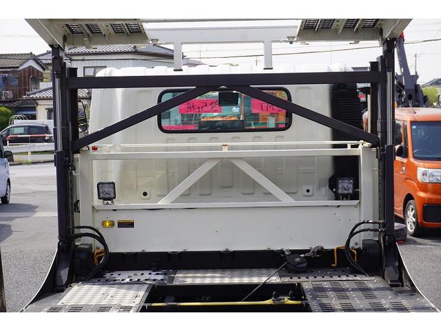 デュトロ キャリアカー　２台積　３．５トン積　ラジコン　ウインチ　古河　積載３５００ｋｇ　油圧リアゲート　アルミホイール　社外テール　ＥＴＣ　坂道発進補助　左電格ミラー　クリアランスソナー　ＬＥＤヘッドライト　フォグ　衝突軽減ブレーキ　電動パーキングブレーキ　６速ＭＴ（35枚目）
