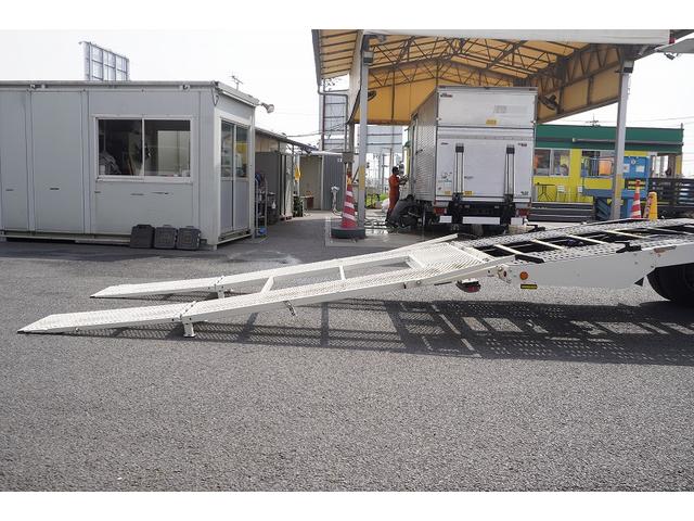 デュトロ キャリアカー　２台積　３．５トン積　ラジコン　ウインチ　古河　積載３５００ｋｇ　油圧リアゲート　アルミホイール　社外テール　ＥＴＣ　坂道発進補助　左電格ミラー　クリアランスソナー　ＬＥＤヘッドライト　フォグ　衝突軽減ブレーキ　電動パーキングブレーキ　６速ＭＴ（38枚目）