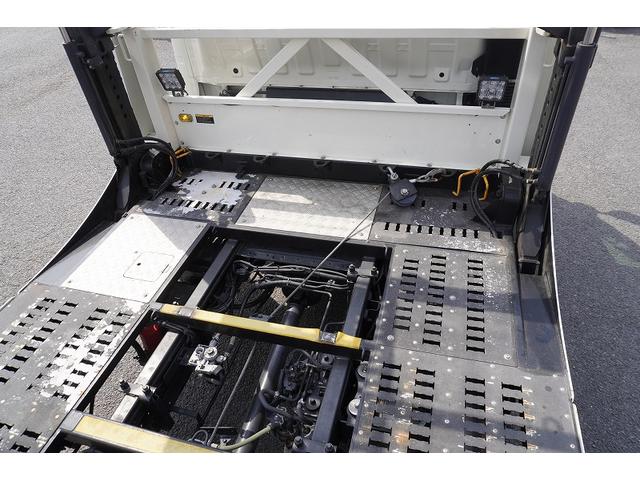 デュトロ キャリアカー　２台積　３．５トン積　ラジコン　ウインチ　古河　積載３５００ｋｇ　油圧リアゲート　アルミホイール　社外テール　ＥＴＣ　坂道発進補助　左電格ミラー　クリアランスソナー　ＬＥＤヘッドライト　フォグ　衝突軽減ブレーキ　電動パーキングブレーキ　６速ＭＴ（41枚目）