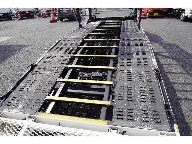 デュトロ キャリアカー　２台積　３．５トン積　ラジコン　ウインチ　古河　積載３５００ｋｇ　油圧リアゲート　アルミホイール　社外テール　ＥＴＣ　坂道発進補助　左電格ミラー　クリアランスソナー　ＬＥＤヘッドライト　フォグ　衝突軽減ブレーキ　電動パーキングブレーキ　６速ＭＴ（43枚目）