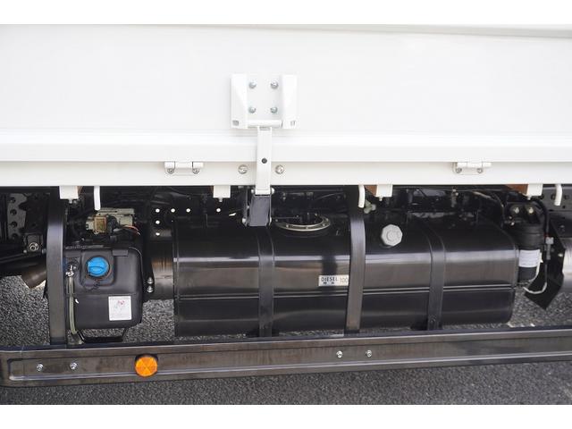キャンター ワイド超ロング　５段クレーン　３．２ｔ　ラジコン　２．９ｔ吊　積載３２００ｋｇ　古河ユニック製　フックイン　角足　差違いアウトリガー　坂道発進補助　セイコーラック　ＬＥＤヘッドライト　ＬＥＤフォグランプ　左電格ミラー　スマートキー　衝突軽減ブレーキ　車線逸脱警報（18枚目）