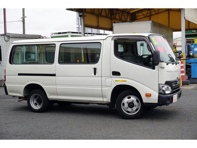 デュトロ ルートバン　５ドア　ディーゼル　２トン　和光工業パワーゲート　ジャストロー　積載２０００ｋｇ　３人乗　リア跳上ドア　荷台板張り　荷室加工有　ナビ　バックカメラ　ＡＴ　リフト（7枚目）