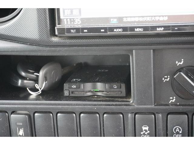 デュトロ ルートバン　５ドア　ディーゼル　２トン　和光工業パワーゲート　ジャストロー　積載２０００ｋｇ　３人乗　リア跳上ドア　荷台板張り　荷室加工有　ナビ　バックカメラ　ＡＴ　リフト（36枚目）