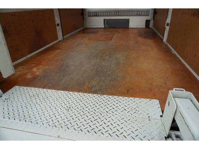 デュトロ ルートバン　５ドア　ディーゼル　２トン　和光工業パワーゲート　ジャストロー　積載２０００ｋｇ　３人乗　リア跳上ドア　荷台板張り　荷室加工有　ナビ　バックカメラ　ＡＴ　リフト（39枚目）