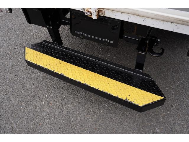デュトロ １０尺　アルミバン　２トン積　ラッシング２段　全高２７８ｃｍ　積載２０００ｋｇ　バックカメラ　ナビ　ＥＴＣ　左電格ミラー　ＬＥＤヘッドライト　電動パーキングブレーキ　クリアランスソナー　９０度ストッパー　パブコ製　ＡＴ　標準幅　ショート（29枚目）