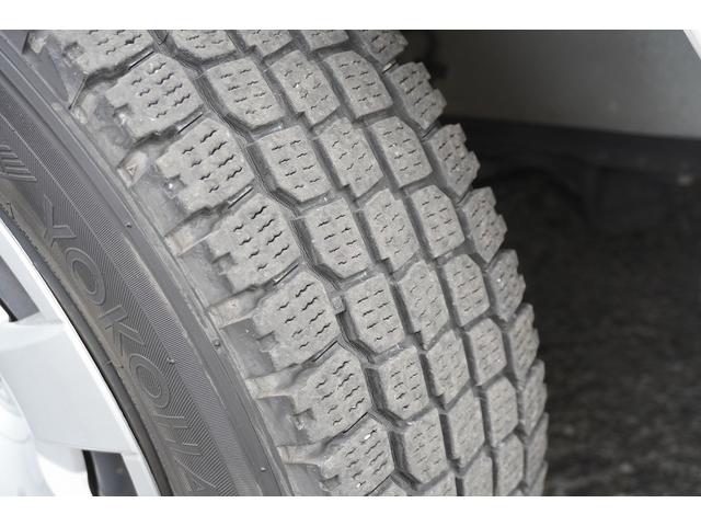 ハイエースバン ロングＤＸ　４ドア　ガソリン　６人乗　パワーゲート　荷室加工　ハイルーフ　トヨタ車体製リフト　荷台板張り　ラッシング１段　小窓　バックカメラ　純正ナビ　ワンセグＴＶ　ＡＴ（12枚目）