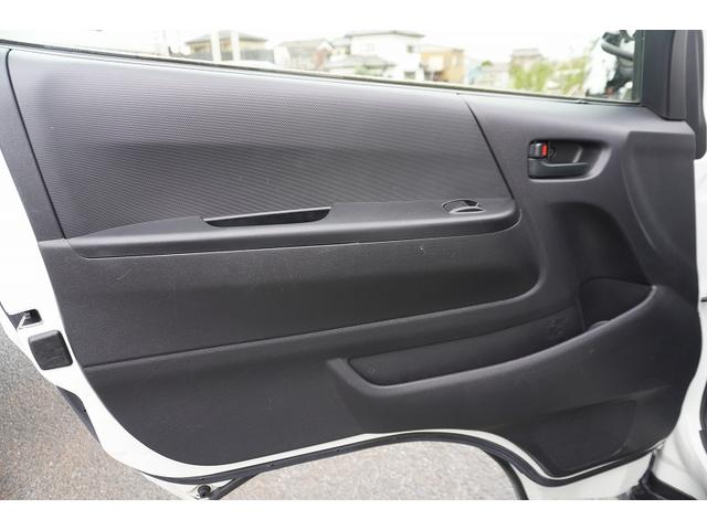 ハイエースバン ロングＤＸ　４ドア　ガソリン　６人乗　パワーゲート　荷室加工　ハイルーフ　トヨタ車体製リフト　荷台板張り　ラッシング１段　小窓　バックカメラ　純正ナビ　ワンセグＴＶ　ＡＴ（32枚目）