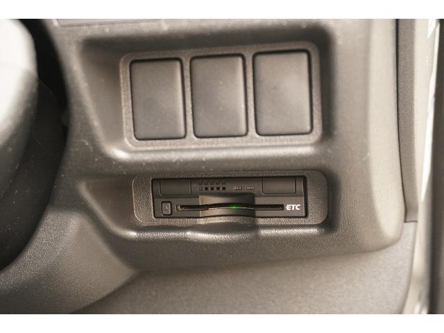 ハイエースバン ロングＤＸ　４ドア　ガソリン　６人乗　パワーゲート　荷室加工　ハイルーフ　トヨタ車体製リフト　荷台板張り　ラッシング１段　小窓　バックカメラ　純正ナビ　ワンセグＴＶ　ＡＴ（33枚目）