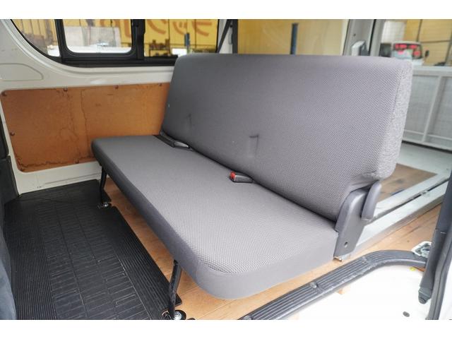 ハイエースバン ロングＤＸ　４ドア　ガソリン　６人乗　パワーゲート　荷室加工　ハイルーフ　トヨタ車体製リフト　荷台板張り　ラッシング１段　小窓　バックカメラ　純正ナビ　ワンセグＴＶ　ＡＴ（34枚目）
