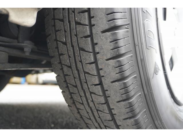 ハイエースバン スーパーＧＬ　ガソリン　５人乗　和光工業製パワーゲート　ロング　５ドア　荷台板張り　床フック　バックカメラ　社外ナビ　ＥＴＣ　小窓　電格ミラー　イージークローザー　オートエアコン　ワンオーナー　ＡＴ　リフト（14枚目）