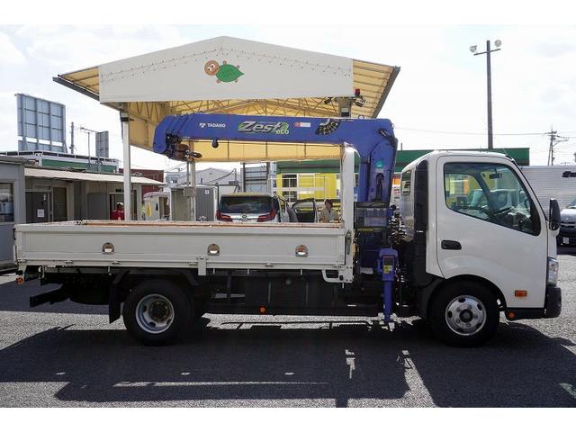 ダイナトラック ワイドロング　４段クレーン　２トン積　ラジコン　２．６３ｔ吊　積載２０００ｋｇ　タダノ製　フックイン　セイコーラック　鳥居下部鉄板張り　ロープ穴３対　ＥＴＣ　５速ＭＴ（4枚目）