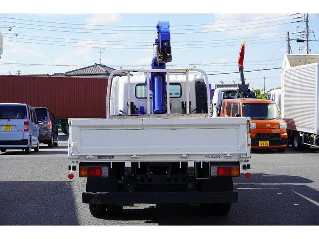 ダイナトラック ワイドロング　４段クレーン　２トン積　ラジコン　２．６３ｔ吊　積載２０００ｋｇ　タダノ製　フックイン　セイコーラック　鳥居下部鉄板張り　ロープ穴３対　ＥＴＣ　５速ＭＴ（7枚目）