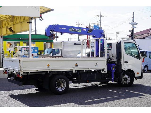 ダイナトラック ワイドロング　４段クレーン　２トン積　ラジコン　２．６３ｔ吊　積載２０００ｋｇ　タダノ製　フックイン　セイコーラック　鳥居下部鉄板張り　ロープ穴３対　ＥＴＣ　５速ＭＴ（8枚目）