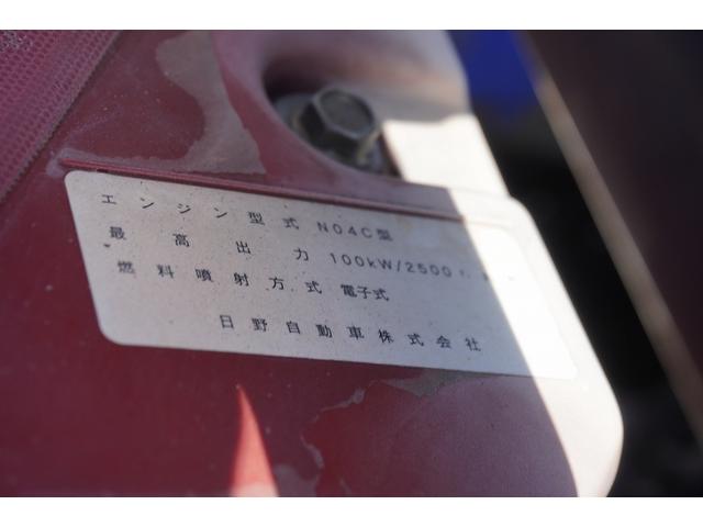 ダイナトラック ワイドロング　４段クレーン　２トン積　ラジコン　２．６３ｔ吊　積載２０００ｋｇ　タダノ製　フックイン　セイコーラック　鳥居下部鉄板張り　ロープ穴３対　ＥＴＣ　５速ＭＴ（10枚目）