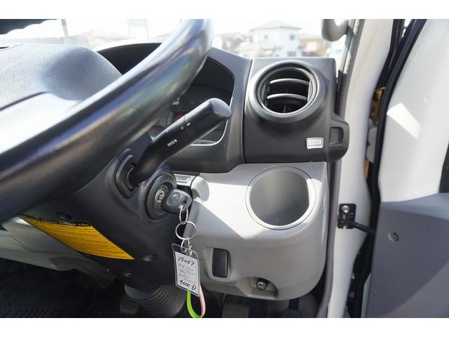 ダイナトラック ワイドロング　４段クレーン　２トン積　ラジコン　２．６３ｔ吊　積載２０００ｋｇ　タダノ製　フックイン　セイコーラック　鳥居下部鉄板張り　ロープ穴３対　ＥＴＣ　５速ＭＴ（14枚目）