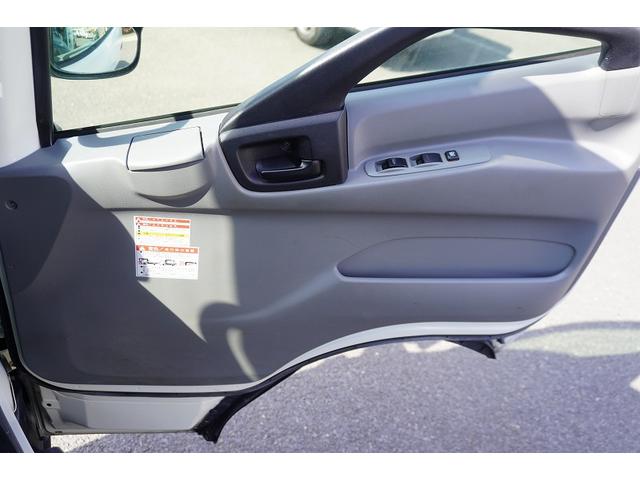 ダイナトラック ワイドロング　４段クレーン　２トン積　ラジコン　２．６３ｔ吊　積載２０００ｋｇ　タダノ製　フックイン　セイコーラック　鳥居下部鉄板張り　ロープ穴３対　ＥＴＣ　５速ＭＴ（19枚目）