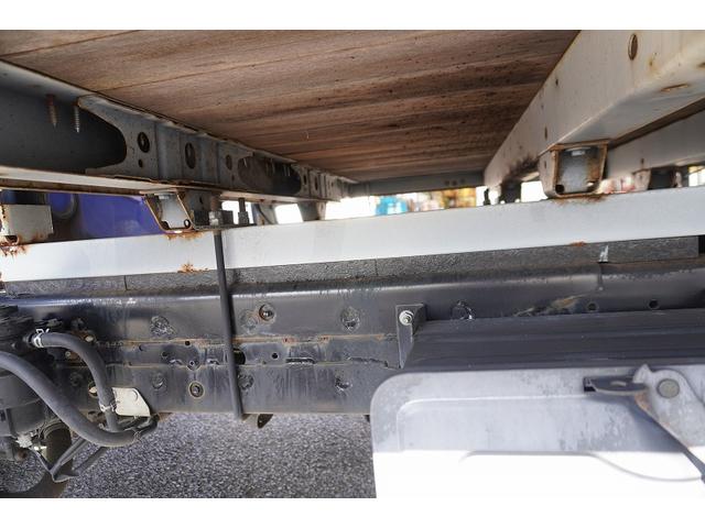 ダイナトラック ワイドロング　４段クレーン　２トン積　ラジコン　２．６３ｔ吊　積載２０００ｋｇ　タダノ製　フックイン　セイコーラック　鳥居下部鉄板張り　ロープ穴３対　ＥＴＣ　５速ＭＴ（22枚目）