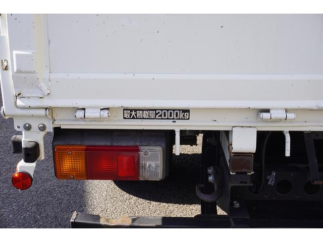 ダイナトラック ワイドロング　４段クレーン　２トン積　ラジコン　２．６３ｔ吊　積載２０００ｋｇ　タダノ製　フックイン　セイコーラック　鳥居下部鉄板張り　ロープ穴３対　ＥＴＣ　５速ＭＴ（23枚目）