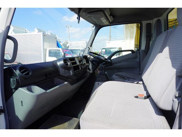 ダイナトラック ワイドロング　４段クレーン　２トン積　ラジコン　２．６３ｔ吊　積載２０００ｋｇ　タダノ製　フックイン　セイコーラック　鳥居下部鉄板張り　ロープ穴３対　ＥＴＣ　５速ＭＴ（30枚目）