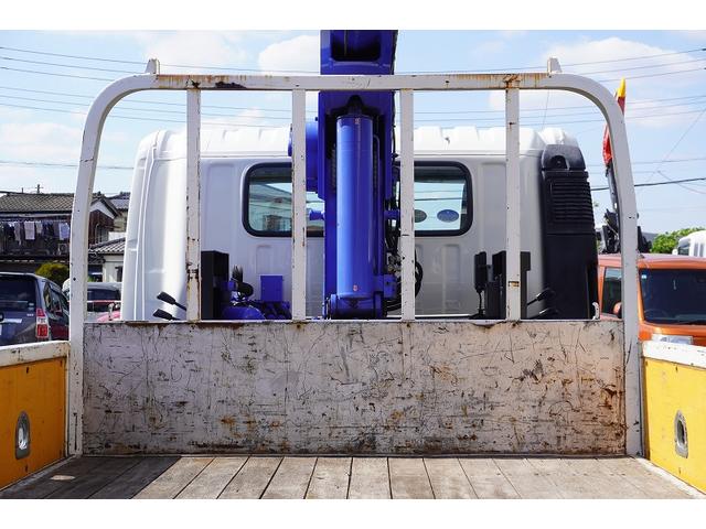 ダイナトラック ワイドロング　４段クレーン　２トン積　ラジコン　２．６３ｔ吊　積載２０００ｋｇ　タダノ製　フックイン　セイコーラック　鳥居下部鉄板張り　ロープ穴３対　ＥＴＣ　５速ＭＴ（38枚目）