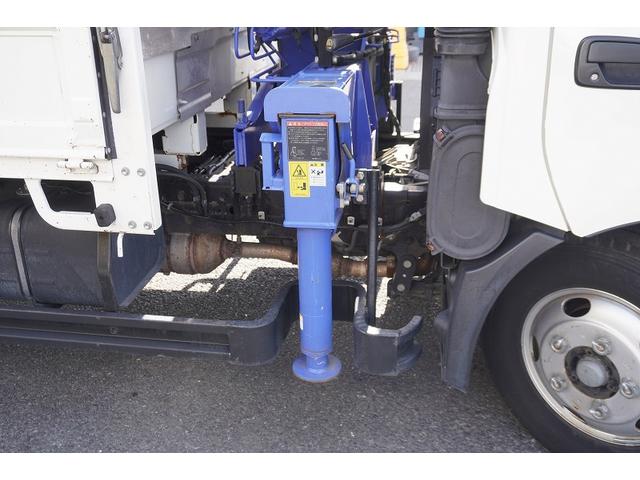 ダイナトラック ワイドロング　４段クレーン　２トン積　ラジコン　２．６３ｔ吊　積載２０００ｋｇ　タダノ製　フックイン　セイコーラック　鳥居下部鉄板張り　ロープ穴３対　ＥＴＣ　５速ＭＴ（40枚目）