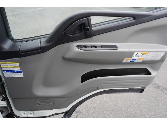 キャンター ワイド超ロング 4段クレーン ラジコン 2.93t吊 5MT 積載3350kg タダノ製 フックイン セイコーラック フォグランプ 左電格ミラー 衝突軽減ブレーキ 車線逸脱警報 ETC キーレス(25枚目)