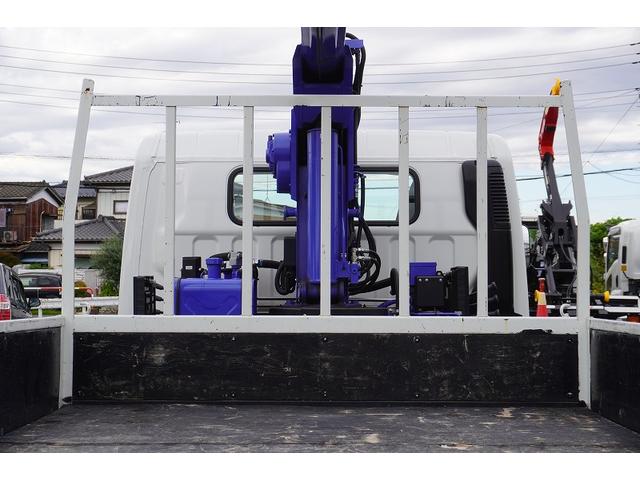 キャンター ワイド超ロング 4段クレーン ラジコン 2.93t吊 5MT 積載3350kg タダノ製 フックイン セイコーラック フォグランプ 左電格ミラー 衝突軽減ブレーキ 車線逸脱警報 ETC キーレス(30枚目)