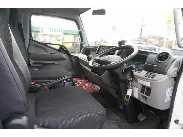 キャンター ワイド超ロング 4段クレーン ラジコン 2.93t吊 5MT 積載3350kg タダノ製 フックイン セイコーラック フォグランプ 左電格ミラー 衝突軽減ブレーキ 車線逸脱警報 ETC キーレス(31枚目)