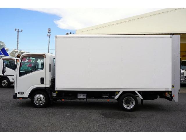 エルフトラック ロング パネルバン 跳上式 垂直パワーゲート 2トン AT 標準幅 積載1600kg ラッシング2段 バックカメラ 左電格ミラー キーレス 全低床 北村製 車両総重量4980kg アルミバン リフト(6枚目)