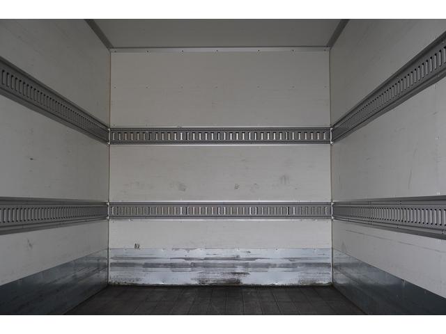 エルフトラック ロング パネルバン 跳上式 垂直パワーゲート 2トン AT 標準幅 積載1600kg ラッシング2段 バックカメラ 左電格ミラー キーレス 全低床 北村製 車両総重量4980kg アルミバン リフト(22枚目)