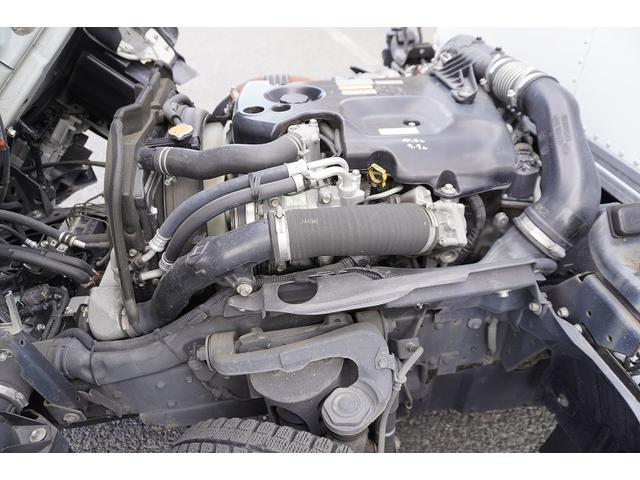 エルフトラック ロング パネルバン 跳上式 垂直パワーゲート 2トン AT 標準幅 積載1600kg ラッシング2段 バックカメラ 左電格ミラー キーレス 全低床 北村製 車両総重量4980kg アルミバン リフト(34枚目)