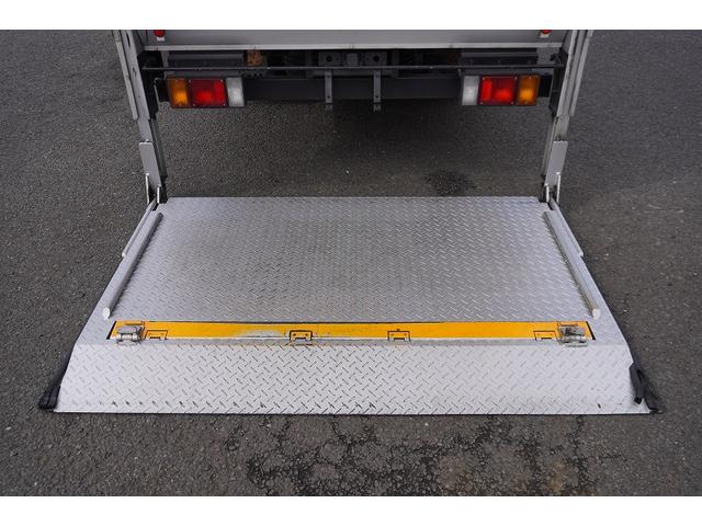 エルフトラック ロング パネルバン 跳上式 垂直パワーゲート 2トン AT 標準幅 積載1600kg ラッシング2段 バックカメラ 左電格ミラー キーレス 全低床 北村製 車両総重量4980kg アルミバン リフト(37枚目)