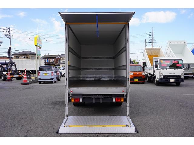 エルフトラック ロング パネルバン 跳上式 垂直パワーゲート 2トン AT 標準幅 積載1600kg ラッシング2段 バックカメラ 左電格ミラー キーレス 全低床 北村製 車両総重量4980kg アルミバン リフト(41枚目)