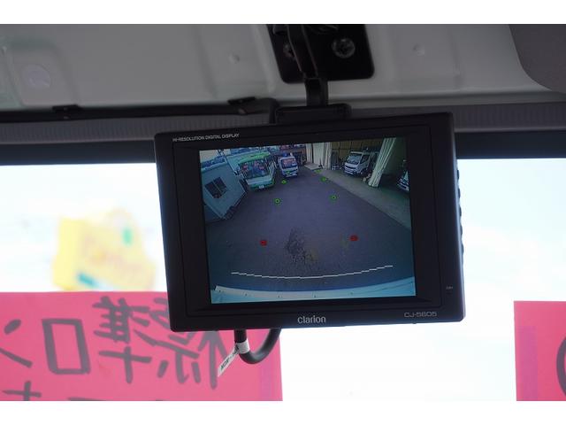 エルフトラック ロング　パネルバン　跳上式　垂直パワーゲート　２トン　ＡＴ　標準幅　積載１６００ｋｇ　ラッシング２段　バックカメラ　全低床　北村製　車両総重量４９８０ｋｇ　アルミバン　リフト　左電格ミラー　キーレス（11枚目）