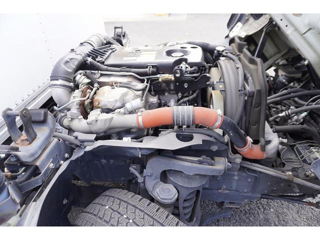 エルフトラック ロング　パネルバン　跳上式　垂直パワーゲート　２トン　ＡＴ　標準幅　積載１６００ｋｇ　ラッシング２段　バックカメラ　全低床　北村製　車両総重量４９８０ｋｇ　アルミバン　リフト　左電格ミラー　キーレス（37枚目）
