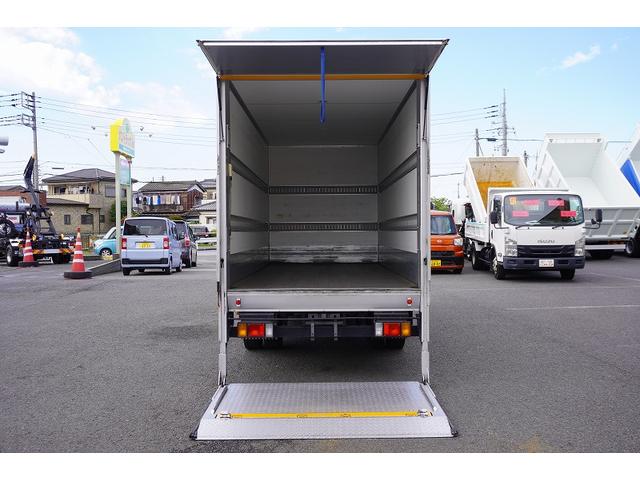 エルフトラック ロング　パネルバン　跳上式　垂直パワーゲート　２トン　ＡＴ　標準幅　積載１６００ｋｇ　ラッシング２段　バックカメラ　全低床　北村製　車両総重量４９８０ｋｇ　アルミバン　リフト　左電格ミラー　キーレス（38枚目）