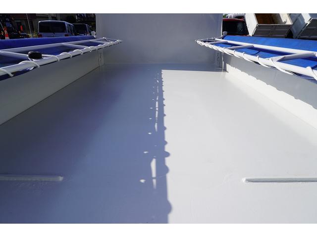 エルフトラック 強化　ローダーダンプ　３トン積　手動コボレーン　ラジコン　標準幅　新明和製　三方開　積載３０００ｋｇ　ダンプピン　壁面フック１対　ＥＴＣ　坂道発進補助　キーレス　６速ＭＴ（16枚目）
