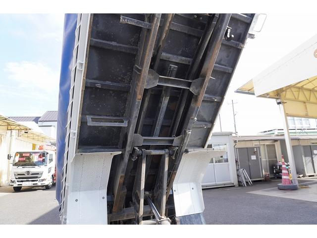エルフトラック 強化　ローダーダンプ　３トン積　手動コボレーン　ラジコン　標準幅　新明和製　三方開　積載３０００ｋｇ　ダンプピン　壁面フック１対　ＥＴＣ　坂道発進補助　キーレス　６速ＭＴ（39枚目）