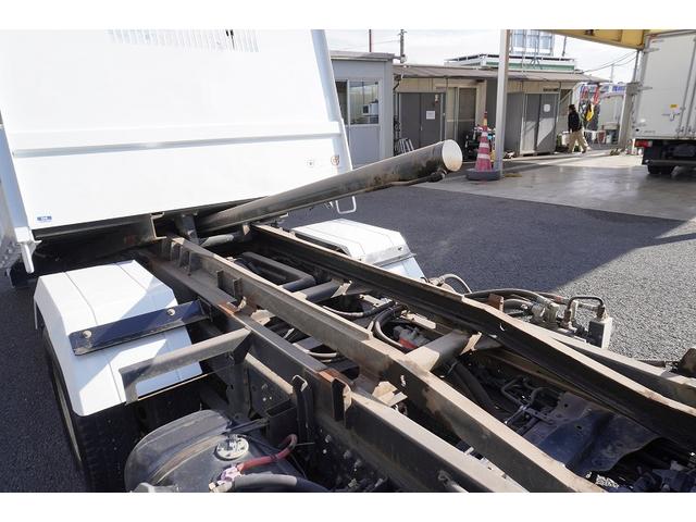 エルフトラック 強化　ローダーダンプ　３トン積　手動コボレーン　ラジコン　標準幅　新明和製　三方開　積載３０００ｋｇ　ダンプピン　壁面フック１対　ＥＴＣ　坂道発進補助　キーレス　６速ＭＴ（41枚目）