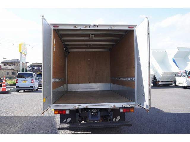 キャンター １０尺　アルミバン　２トン積　低箱　サイドドア　リア三枚扉　積載２０００ｋｇ　ラッシング１段　９０度ストッパー　左電格ミラー　キーレス　バックカメラ　ＥＴＣ　パブコ製　５速ＭＴ　標準幅　ショート（31枚目）