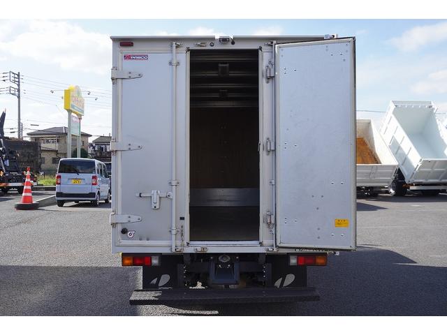 キャンター １０尺　アルミバン　２トン積　低箱　サイドドア　リア三枚扉　積載２０００ｋｇ　ラッシング１段　９０度ストッパー　左電格ミラー　キーレス　バックカメラ　ＥＴＣ　パブコ製　５速ＭＴ　標準幅　ショート（34枚目）