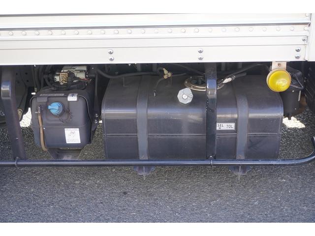 キャンター １０尺　アルミバン　２トン積　低箱　サイドドア　リア三枚扉　積載２０００ｋｇ　ラッシング１段　９０度ストッパー　左電格ミラー　キーレス　バックカメラ　ＥＴＣ　パブコ製　５速ＭＴ　標準幅　ショート（41枚目）