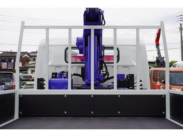 キャンター ワイドロング 4段クレーン 3.35t ラジコン 2.9t吊 積載3350kg タダノ製 フックイン バックカメラ ETC 坂道発進補助 左電格ミラー LEDヘッドライト フォグランプ スマートキー 衝突軽減ブレーキ 車線逸脱警報 5速MT(24枚目)