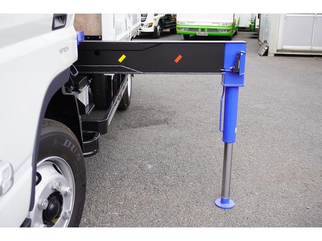 キャンター ワイドロング 4段クレーン 3.35t ラジコン 2.9t吊 積載3350kg タダノ製 フックイン バックカメラ ETC 坂道発進補助 左電格ミラー LEDヘッドライト フォグランプ スマートキー 衝突軽減ブレーキ 車線逸脱警報 5速MT(41枚目)