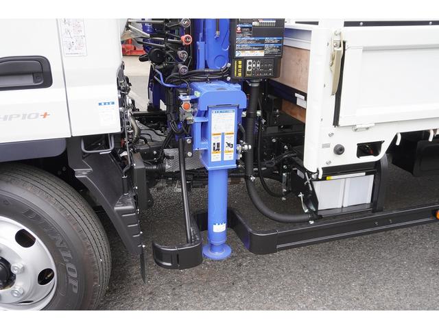 キャンター ワイドロング 4段クレーン 3.35t ラジコン 2.9t吊 積載3350kg タダノ製 フックイン バックカメラ ETC 坂道発進補助 左電格ミラー LEDヘッドライト フォグランプ スマートキー 衝突軽減ブレーキ 車線逸脱警報 5速MT(42枚目)